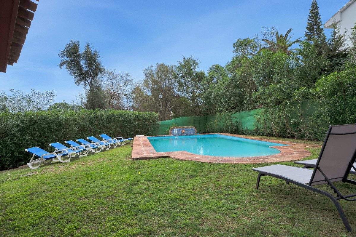 5 Bed Townhouse for sale in Elviria Costa Del Sol, Málaga, Spain