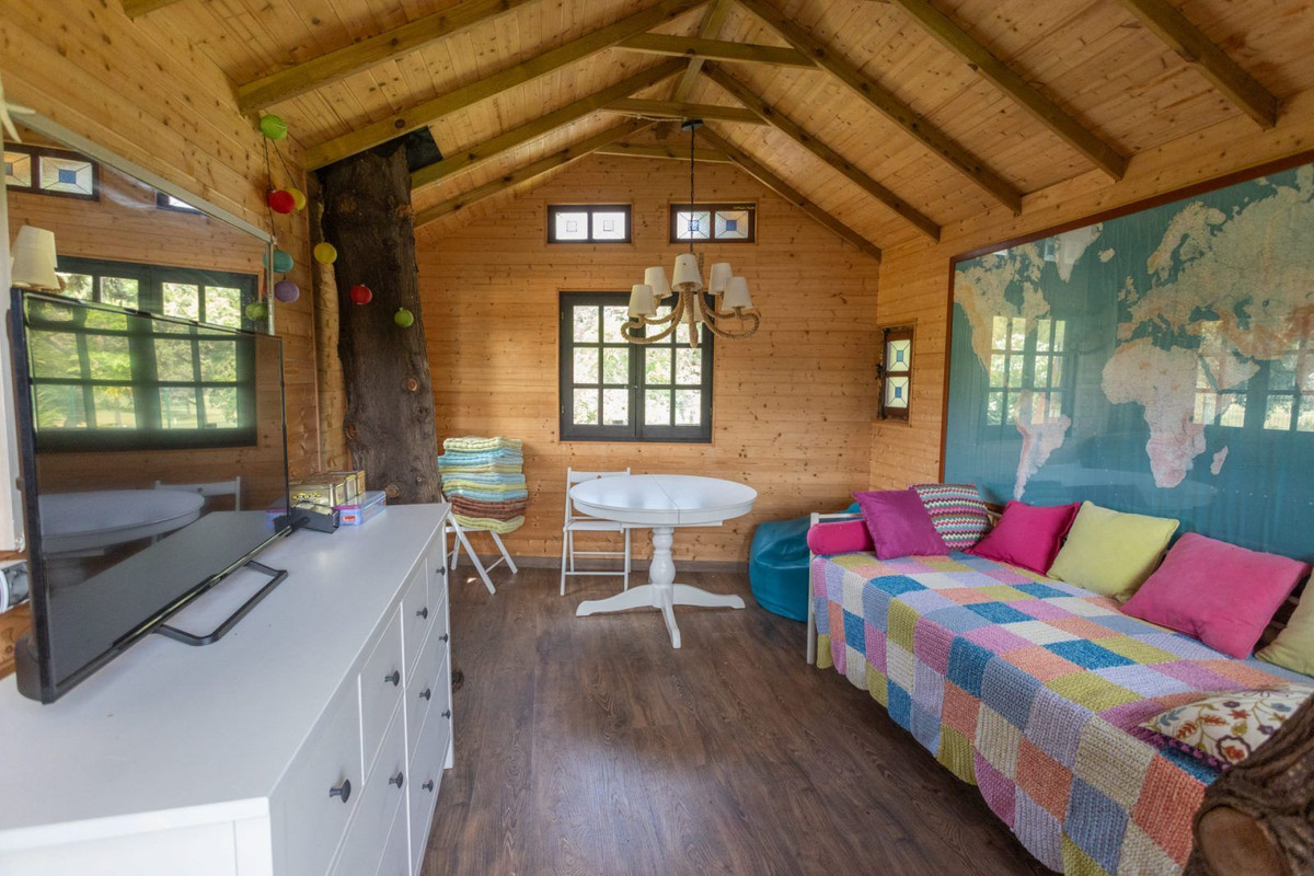 Se vende Villa - Chalet de 4 dormitorios en Costa Del Sol, Málaga, España