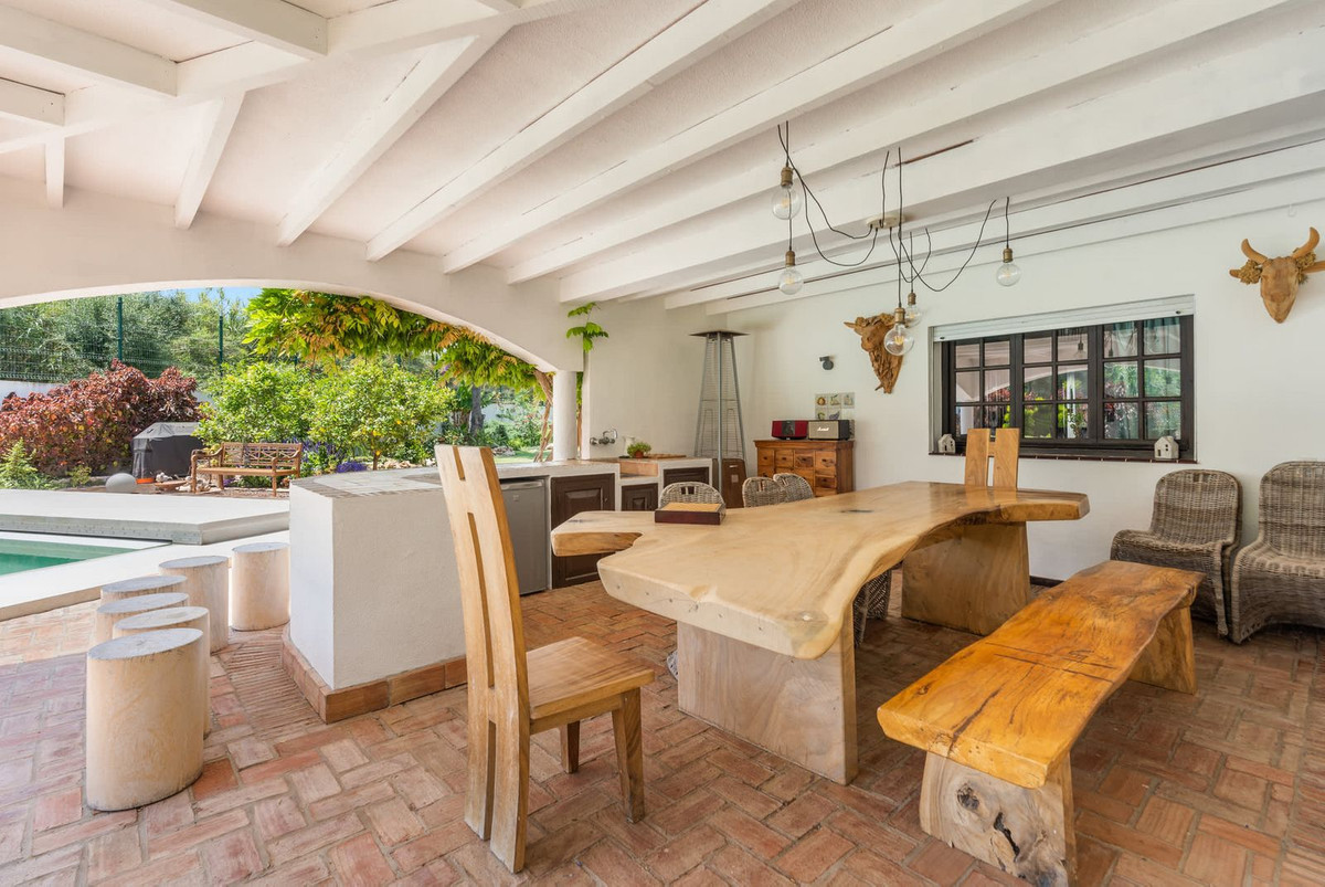 Se vende Villa - Chalet de 4 dormitorios en Costa Del Sol, Málaga, España