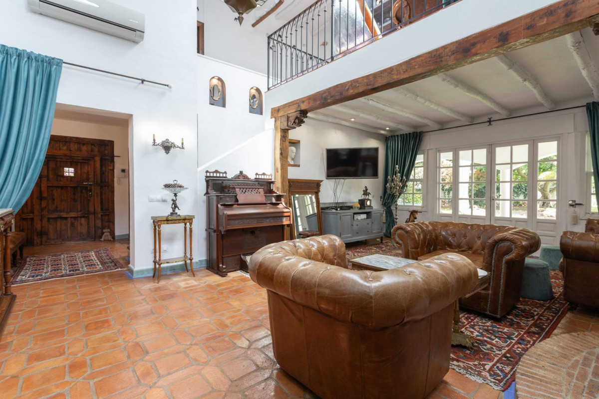 Se vende Villa - Chalet de 4 dormitorios en Costa Del Sol, Málaga, España