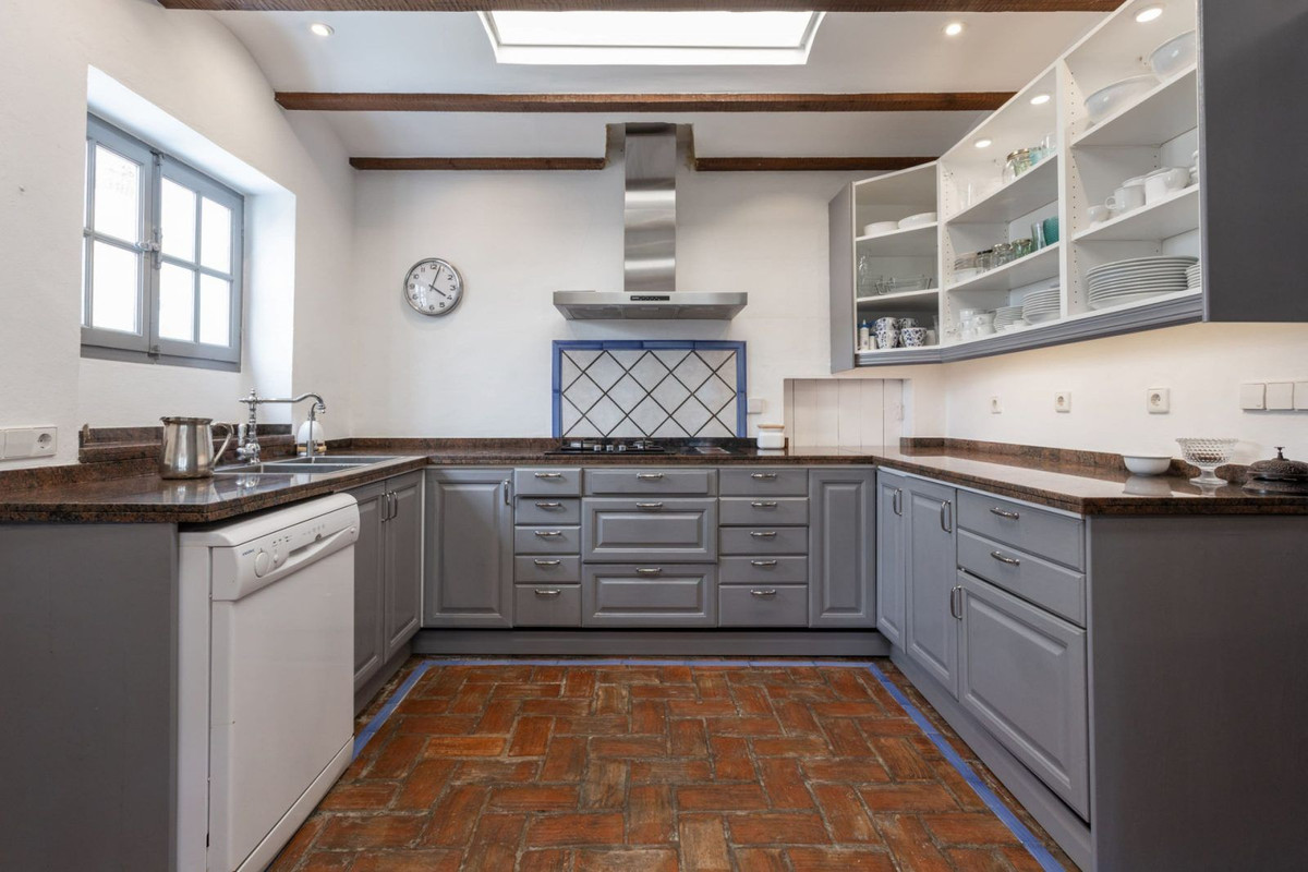 Se vende Villa - Chalet de 4 dormitorios en Costa Del Sol, Málaga, España