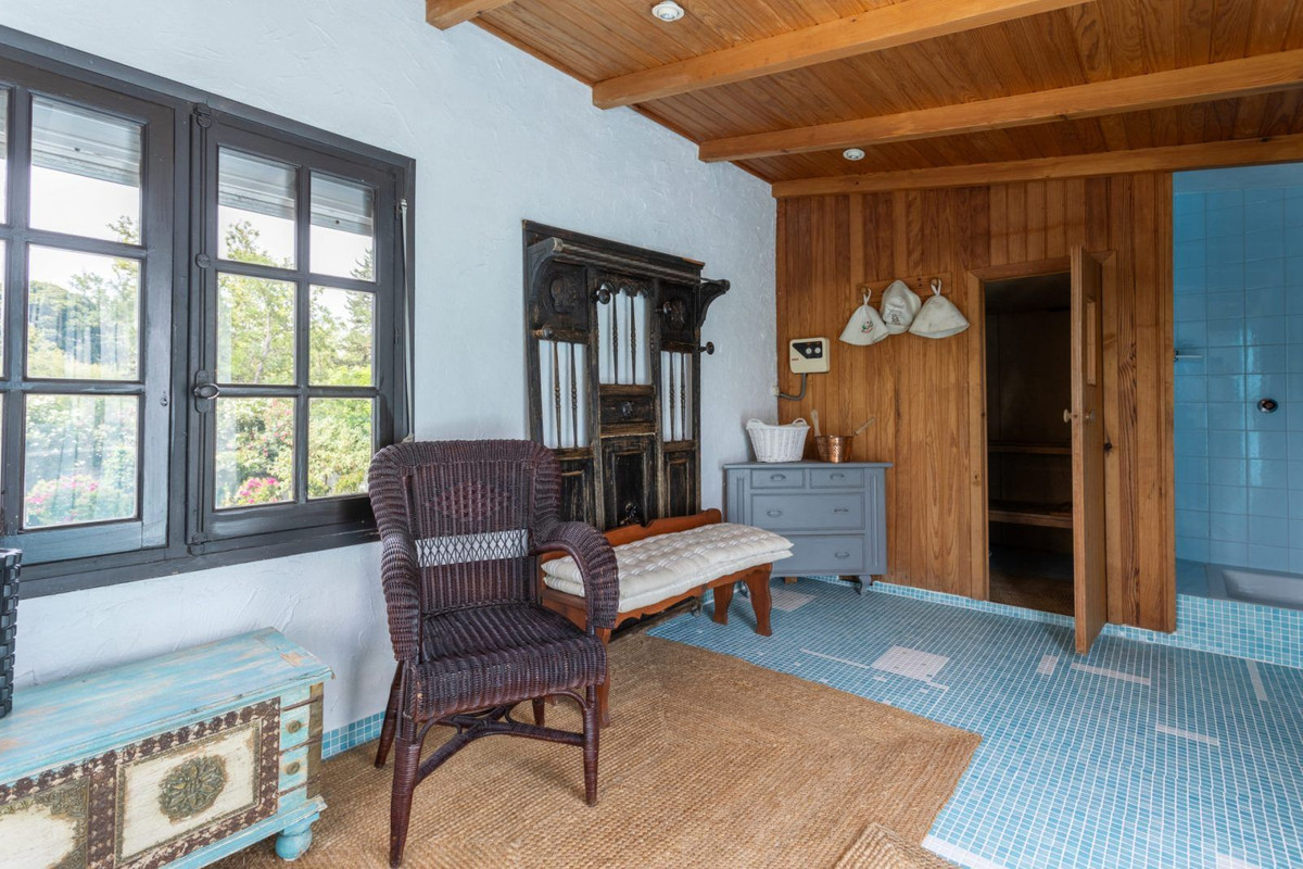 Se vende Villa - Chalet de 4 dormitorios en Costa Del Sol, Málaga, España