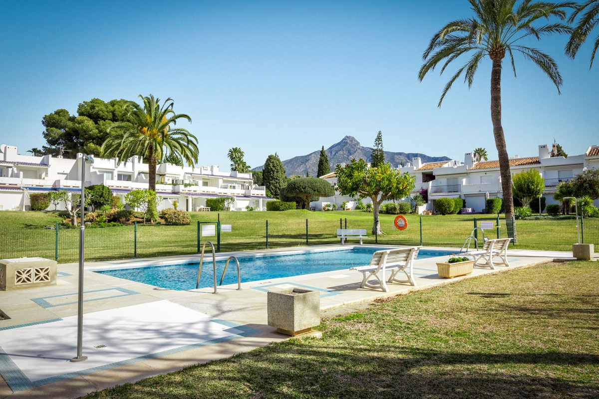 2 Bed Apartment for sale in Nueva Andalucía Costa Del Sol, Málaga, Spain