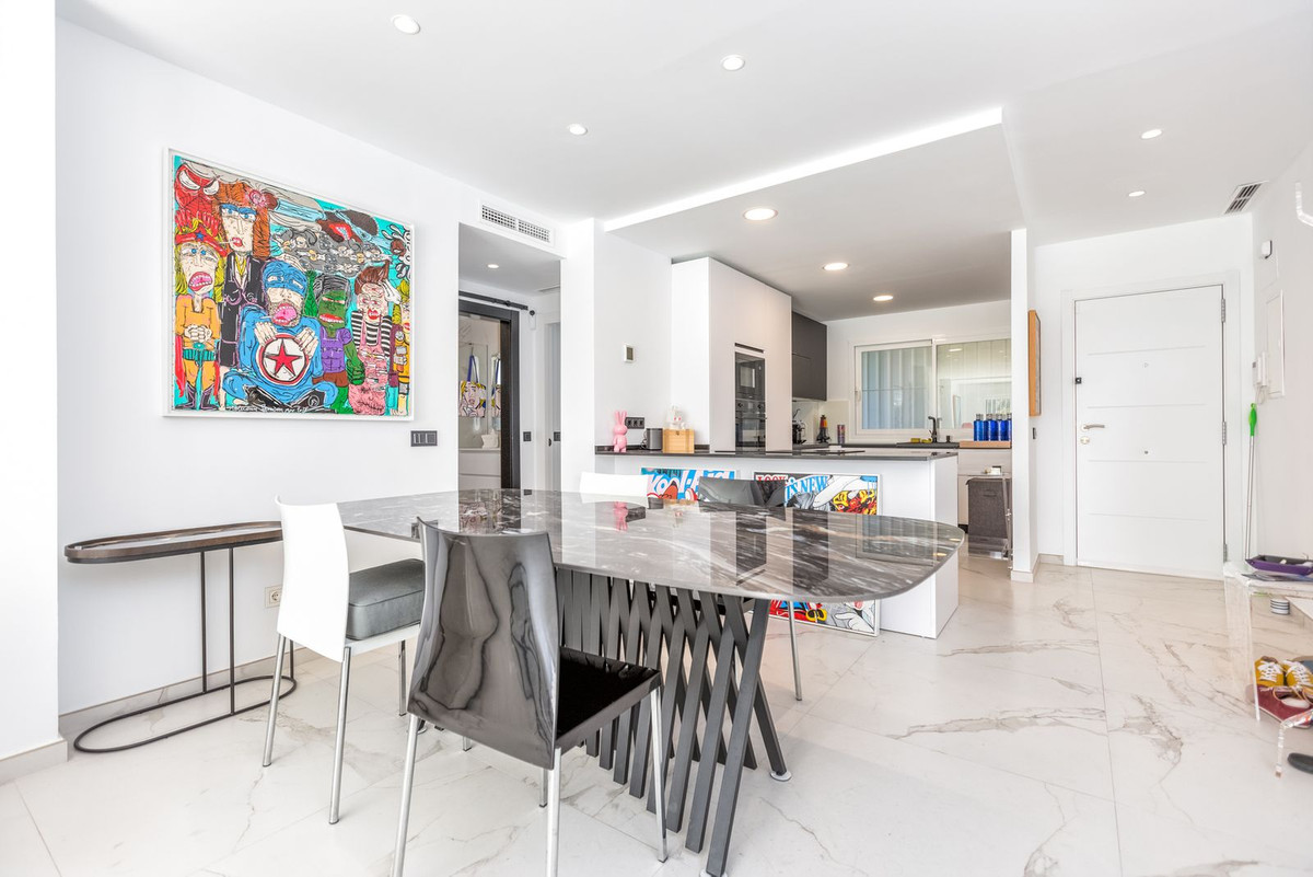 2 Bed Apartment for sale in Nueva Andalucía Costa Del Sol, Málaga, Spain