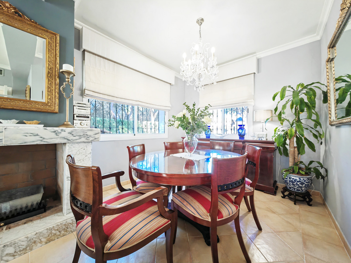 4 Bed Townhouse for sale in Marbesa Costa Del Sol, Málaga, Spain