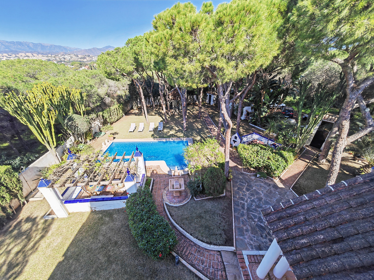 4 Bed Townhouse for sale in Marbesa Costa Del Sol, Málaga, Spain