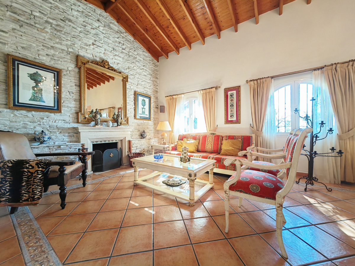4 Bed Townhouse for sale in Marbesa Costa Del Sol, Málaga, Spain