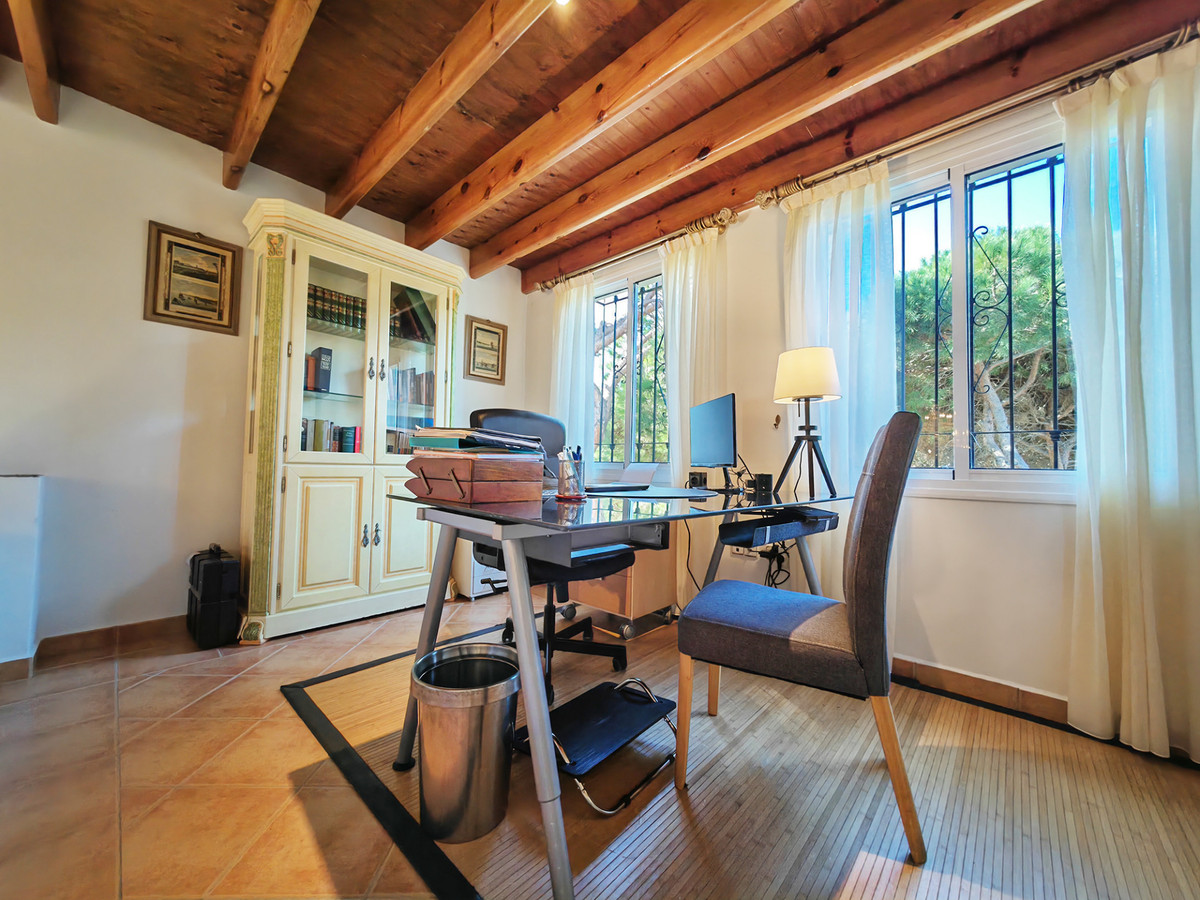 4 Bed Townhouse for sale in Marbesa Costa Del Sol, Málaga, Spain