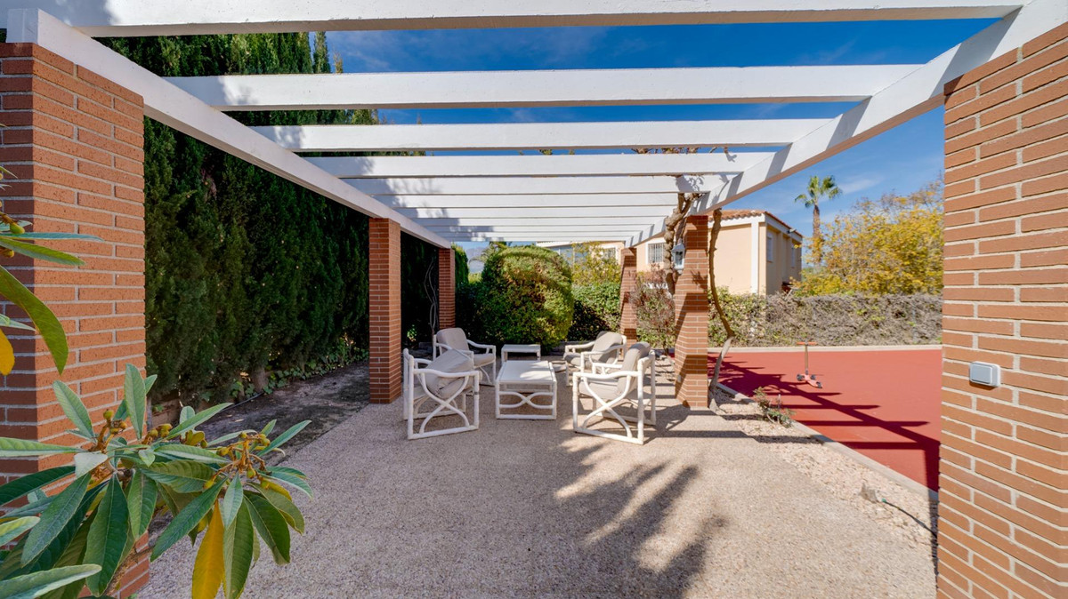 7 Bed Townhouse for sale in Benidorm Costa Blanca, Alicante, Spain