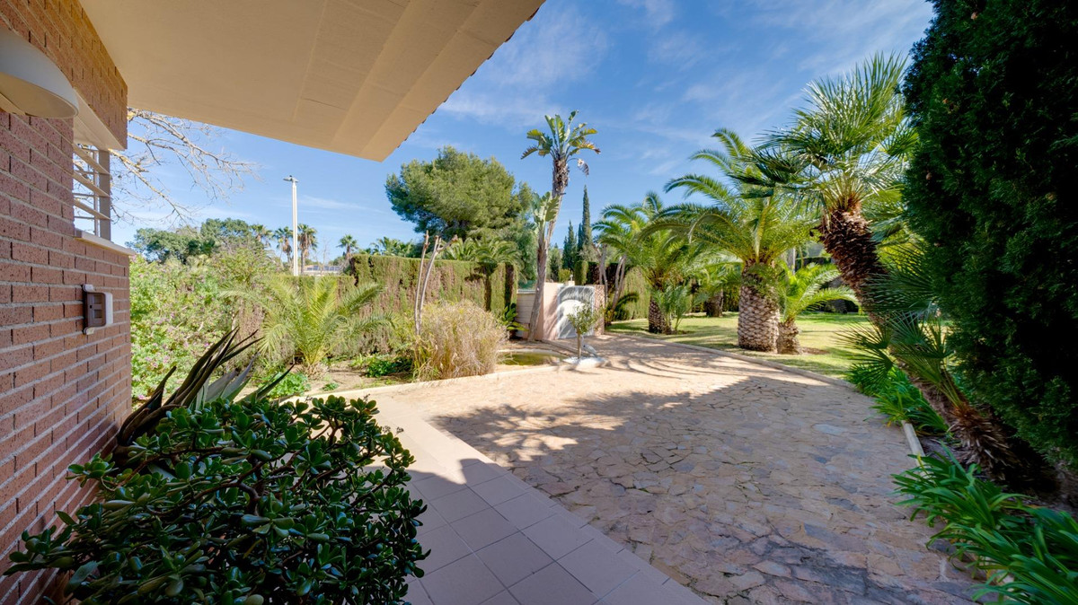 7 Bed Townhouse for sale in Benidorm Costa Blanca, Alicante, Spain