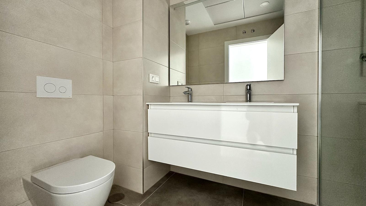 2 Bed Apartment for sale in Benidorm Costa Blanca, Alicante, Spain