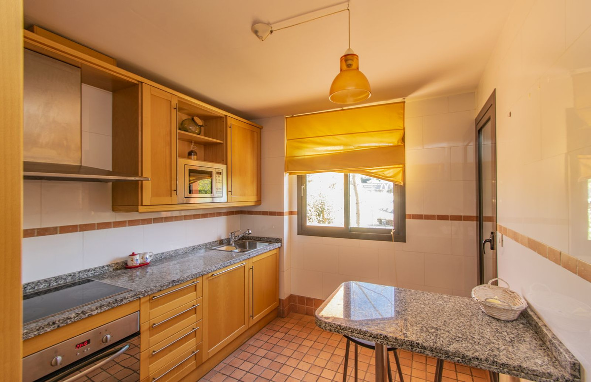 3 Bed Apartment for sale in New Golden Mile Costa Del Sol, Málaga, Spain