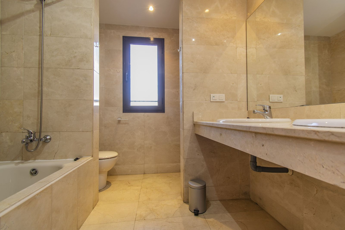 3 Bed Apartment for sale in New Golden Mile Costa Del Sol, Málaga, Spain