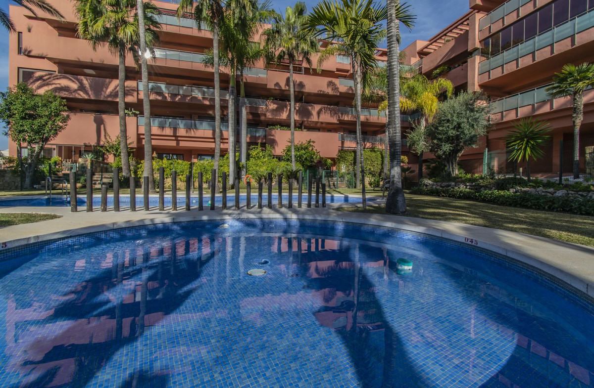 3 Bed Apartment for sale in New Golden Mile Costa Del Sol, Málaga, Spain