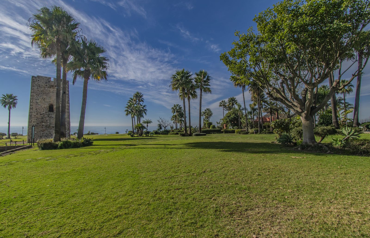 3 Bed Apartment for sale in New Golden Mile Costa Del Sol, Málaga, Spain