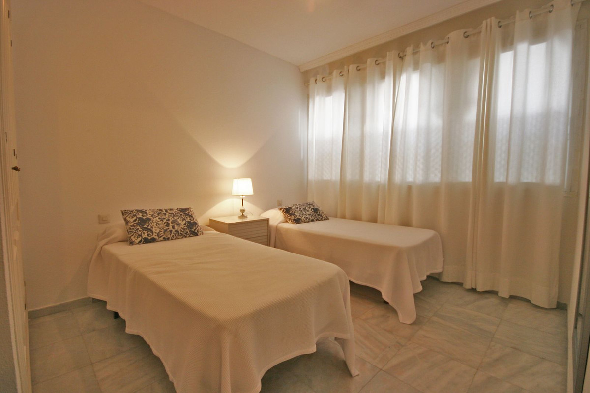 3 Bed Apartment for sale in Estepona Costa Del Sol, Málaga, Spain