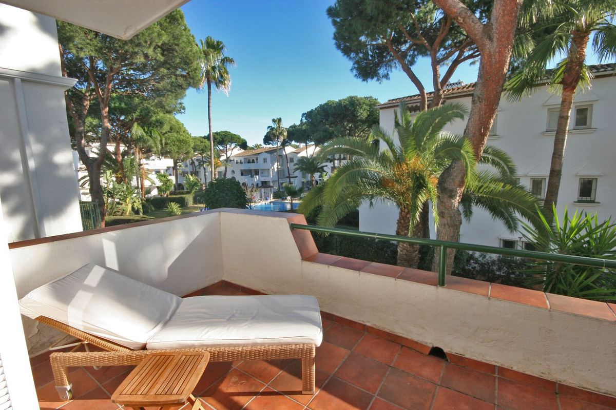 3 Bed Apartment for sale in Estepona Costa Del Sol, Málaga, Spain