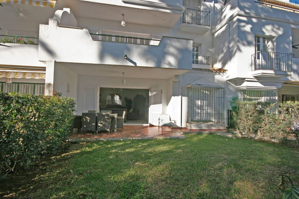 3 Bed Apartment for sale in Estepona Costa Del Sol, Málaga, Spain