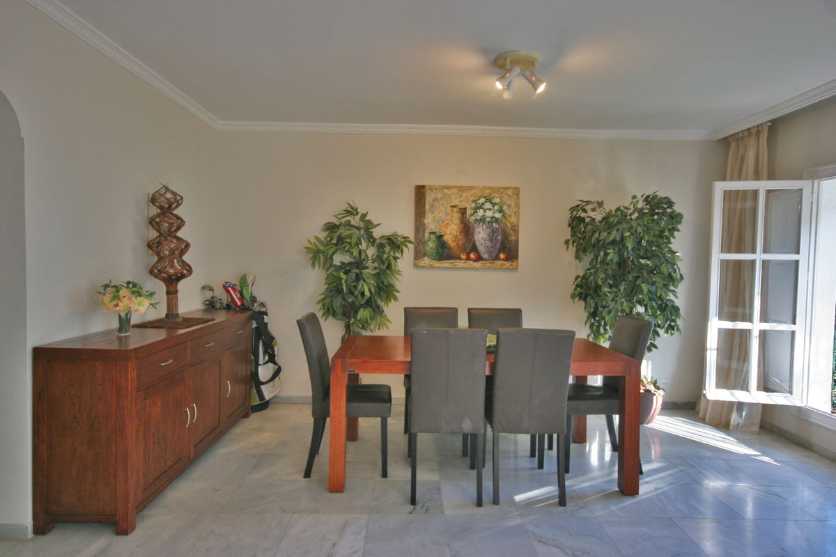 3 Bed Apartment for sale in Estepona Costa Del Sol, Málaga, Spain