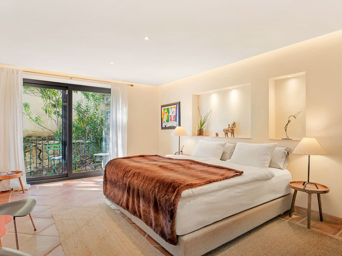 Se vende Villa - Chalet de 4 dormitorios en Costa Del Sol, Málaga, España
