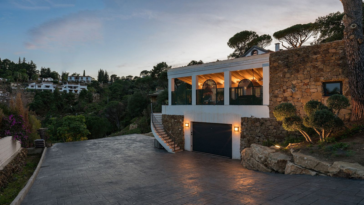 Se vende Villa - Chalet de 4 dormitorios en Costa Del Sol, Málaga, España