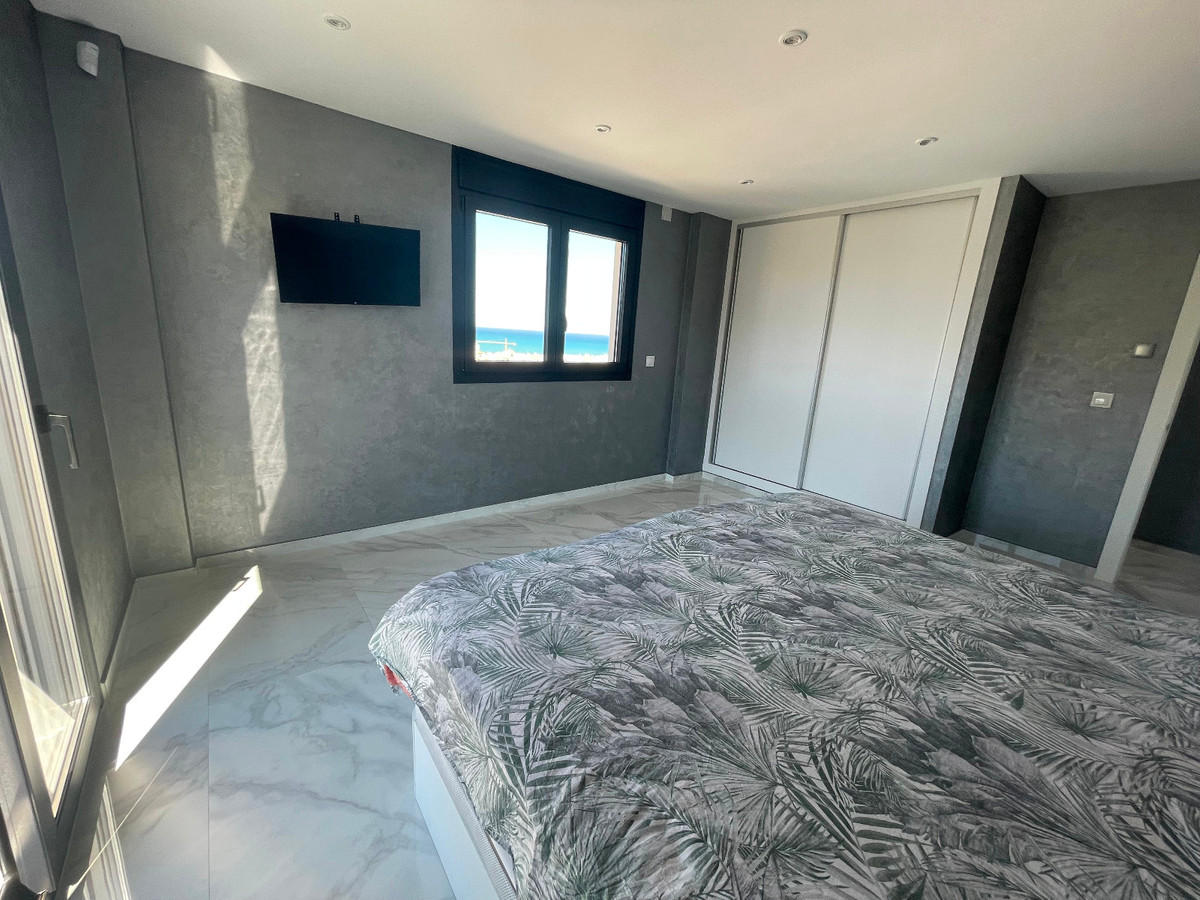Se vende Villa - Chalet de 5 dormitorios en Costa Blanca, Alicante, España
