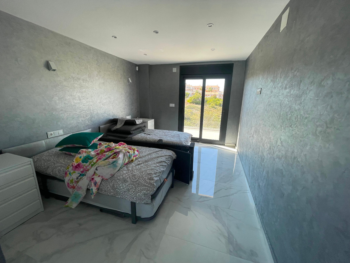 Se vende Villa - Chalet de 5 dormitorios en Costa Blanca, Alicante, España