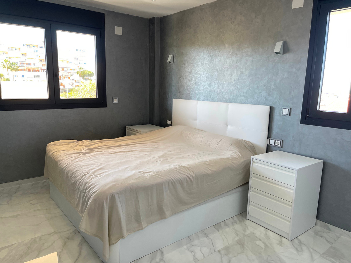 Se vende Villa - Chalet de 5 dormitorios en Costa Blanca, Alicante, España
