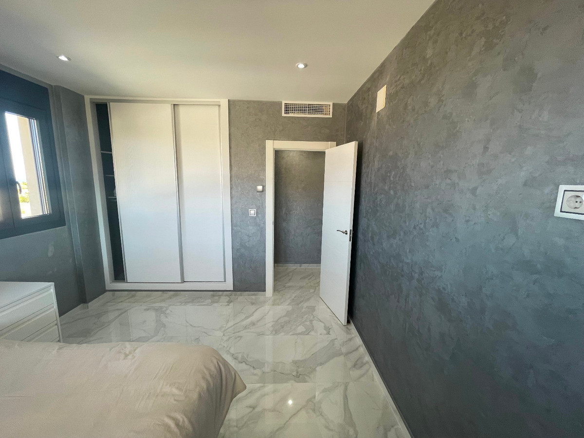 Se vende Villa - Chalet de 5 dormitorios en Costa Blanca, Alicante, España