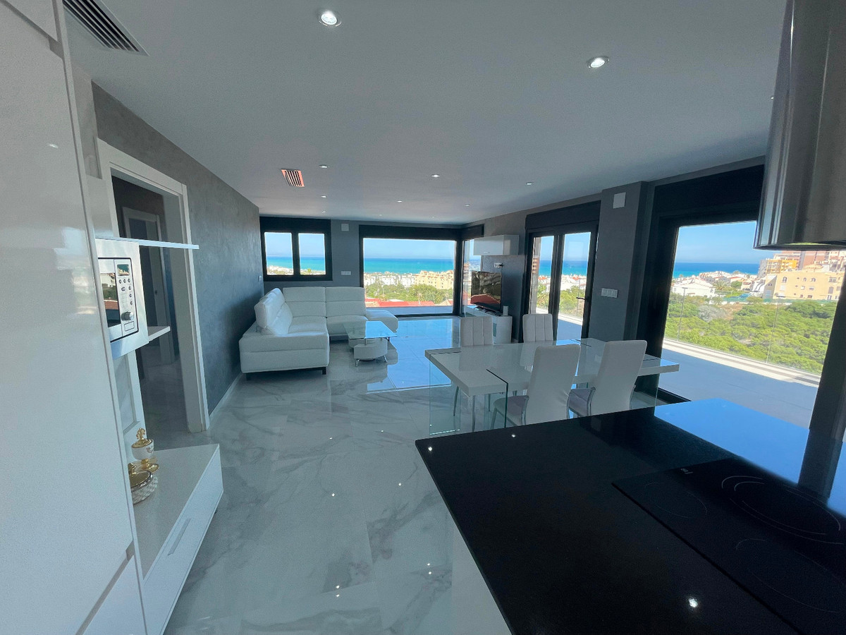 Se vende Villa - Chalet de 5 dormitorios en Costa Blanca, Alicante, España