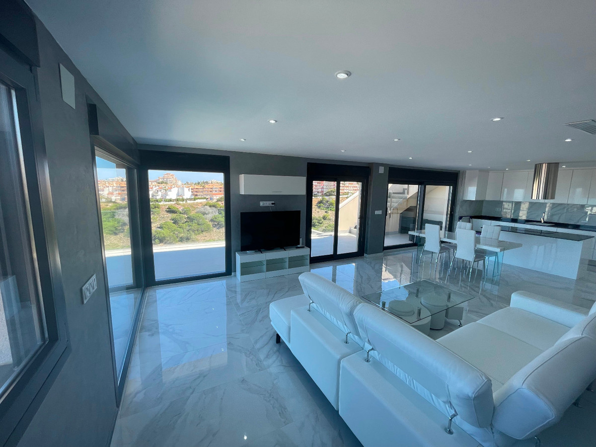Se vende Villa - Chalet de 5 dormitorios en Costa Blanca, Alicante, España
