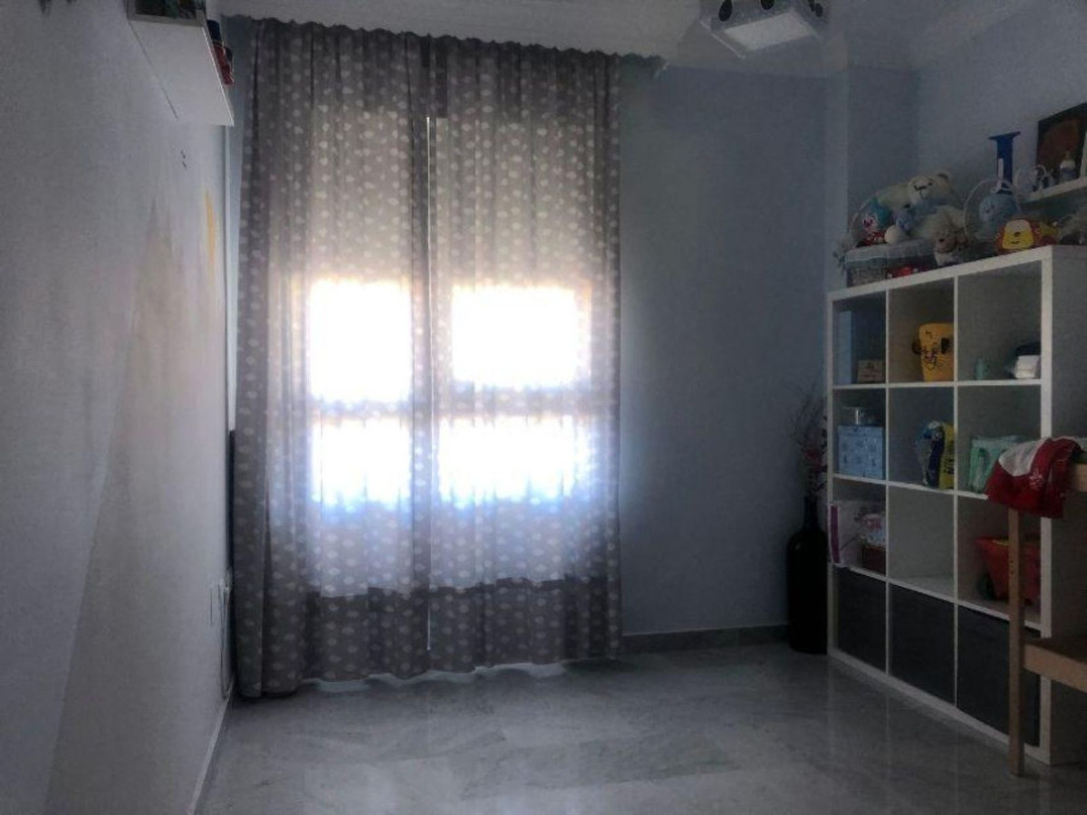 4 Bed Apartment for sale in Nueva Andalucía Costa Del Sol, Málaga, Spain