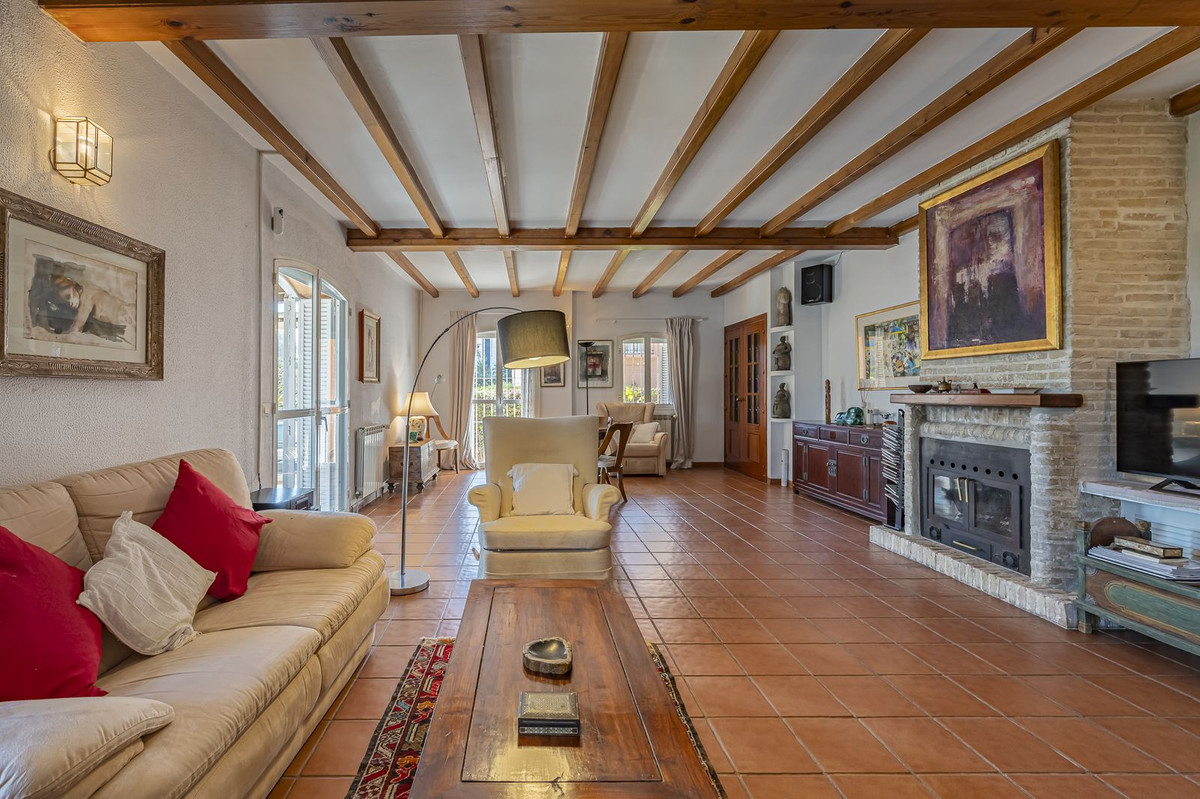 4 Bed Townhouse for sale in The Golden Mile Costa Del Sol, Málaga, Spain