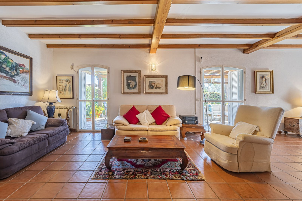 4 Bed Townhouse for sale in The Golden Mile Costa Del Sol, Málaga, Spain