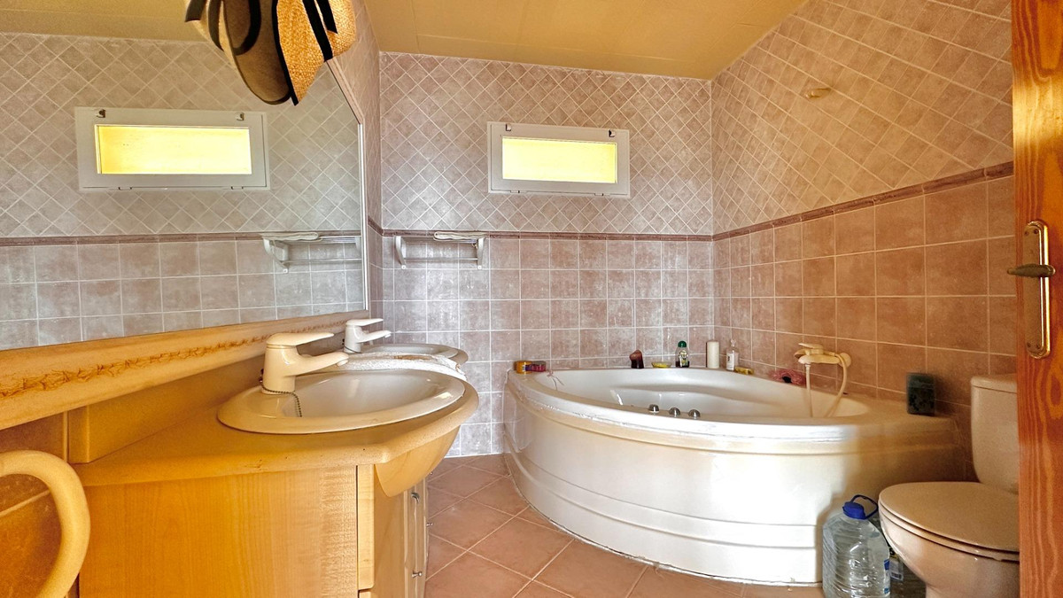 5 Bed Townhouse for sale in Altea Costa Blanca, Alicante, Spain