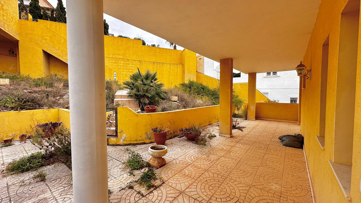 5 Bed Townhouse for sale in Altea Costa Blanca, Alicante, Spain
