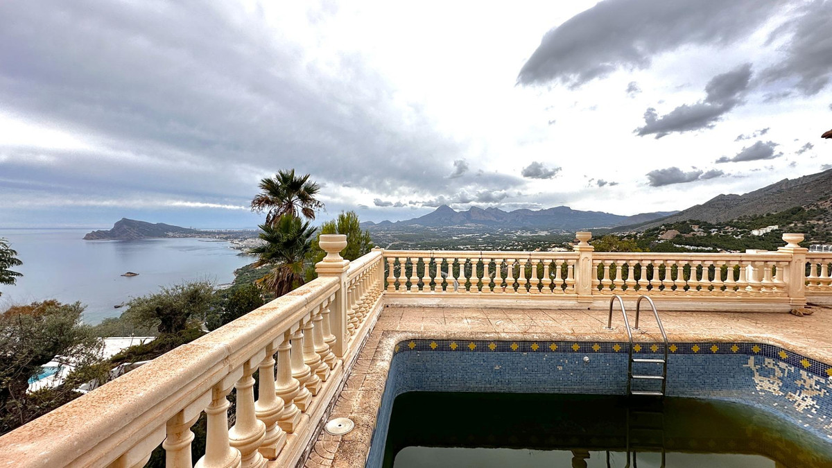 5 Bed Townhouse for sale in Altea Costa Blanca, Alicante, Spain