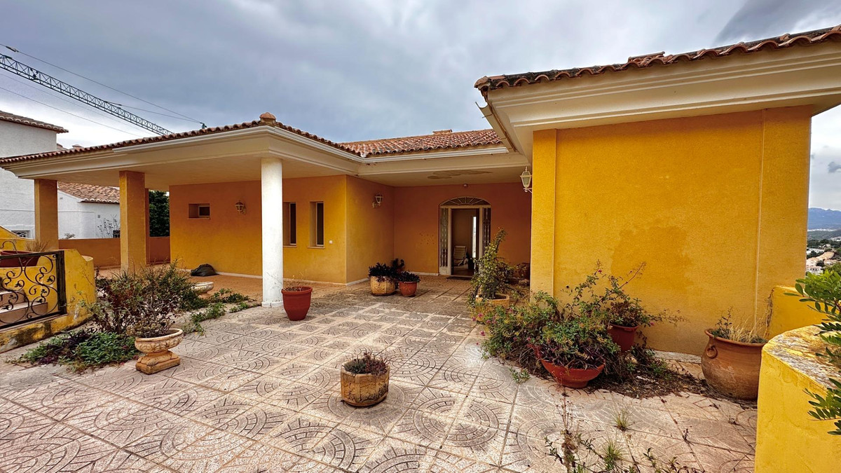 5 Bed Townhouse for sale in Altea Costa Blanca, Alicante, Spain