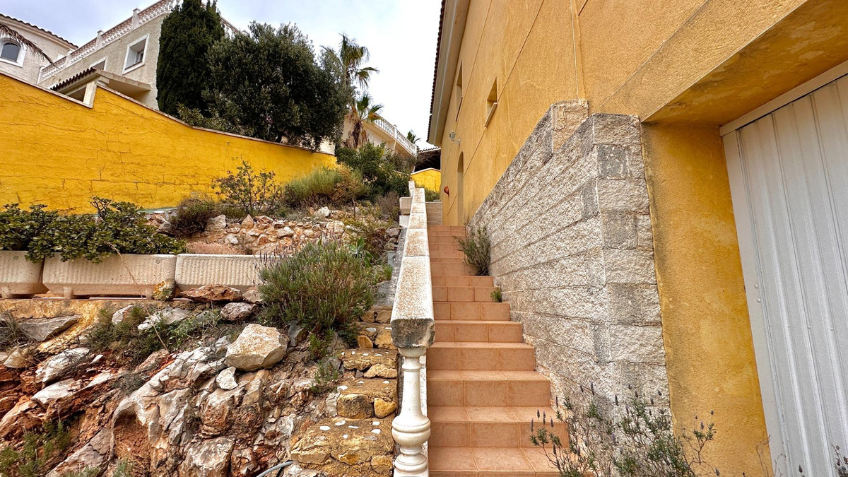 5 Bed Townhouse for sale in Altea Costa Blanca, Alicante, Spain