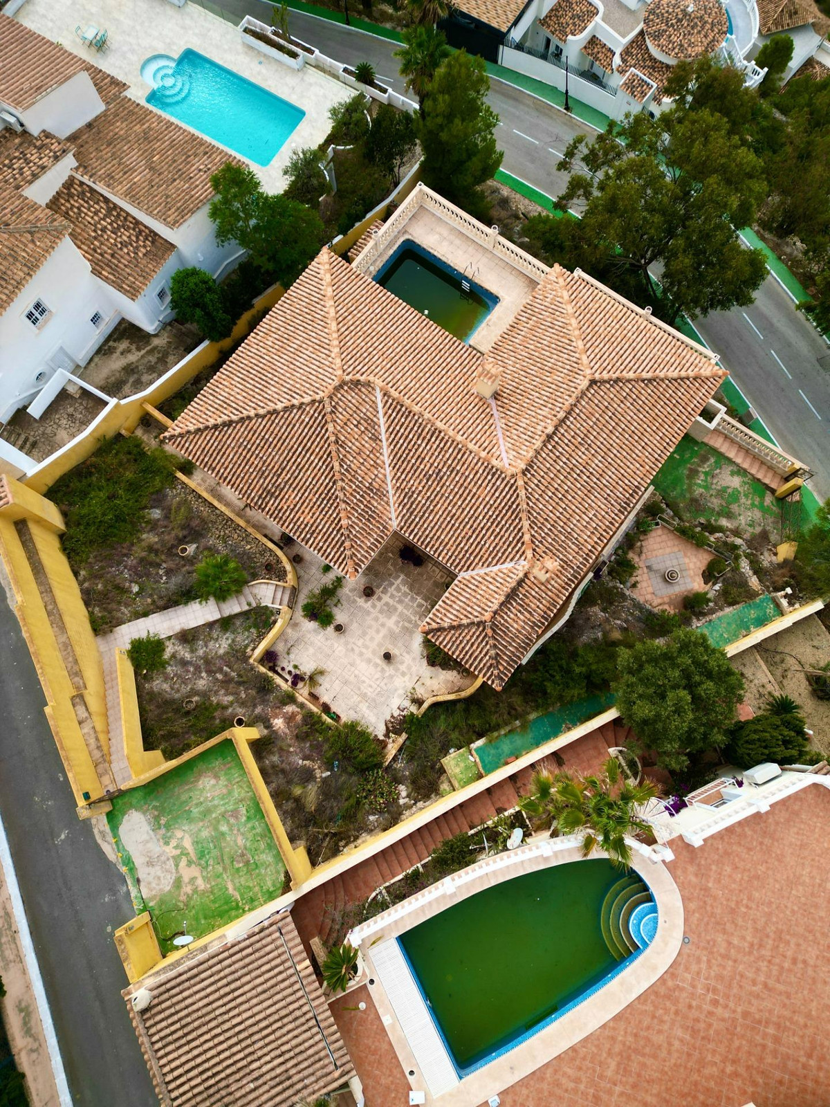 5 Bed Townhouse for sale in Altea Costa Blanca, Alicante, Spain