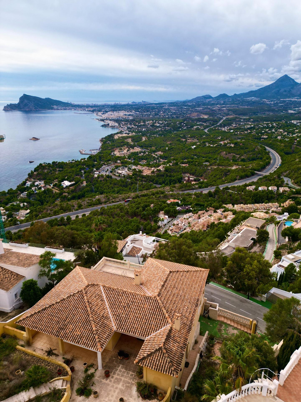 5 Bed Townhouse for sale in Altea Costa Blanca, Alicante, Spain