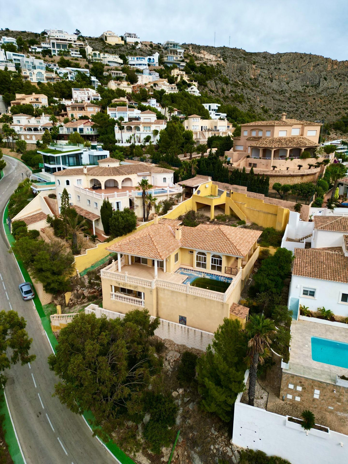 5 Bed Townhouse for sale in Altea Costa Blanca, Alicante, Spain