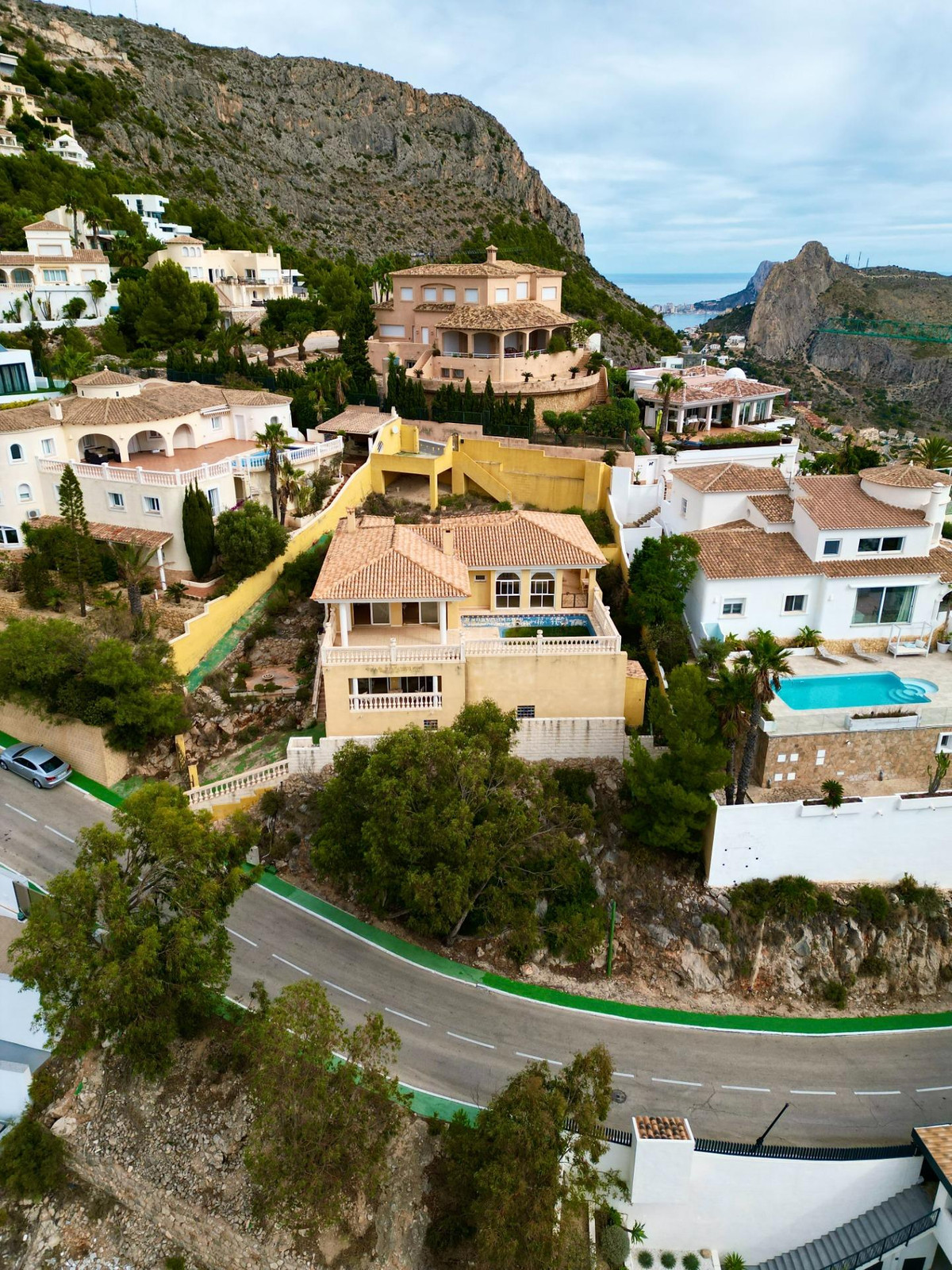 5 Bed Townhouse for sale in Altea Costa Blanca, Alicante, Spain