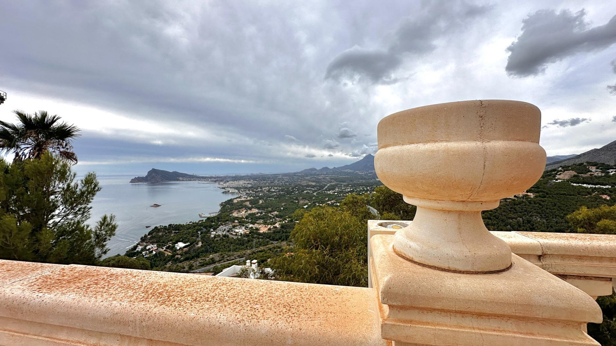 5 Bed Townhouse for sale in Altea Costa Blanca, Alicante, Spain