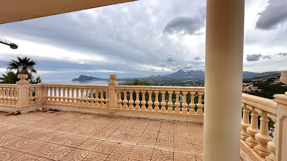 5 Bed Townhouse for sale in Altea Costa Blanca, Alicante, Spain