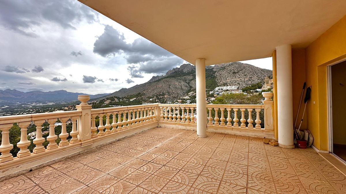 5 Bed Townhouse for sale in Altea Costa Blanca, Alicante, Spain