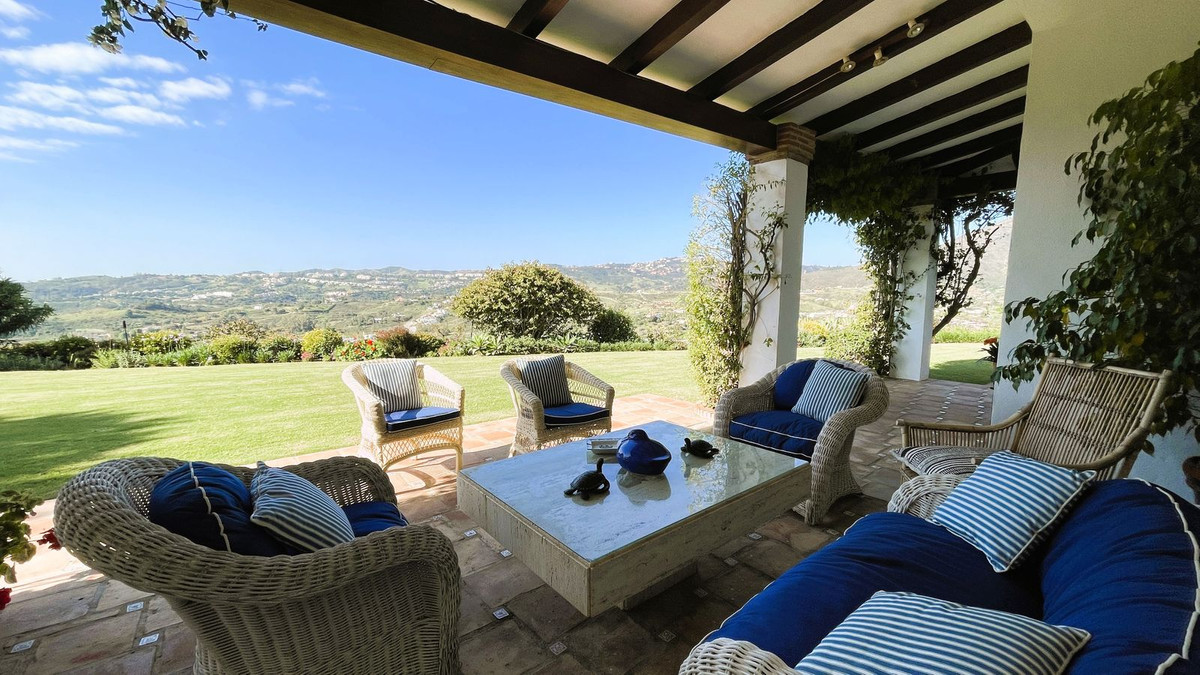 4 Bed Townhouse for sale in La Cala De Mijas Costa Del Sol, Málaga, Spain