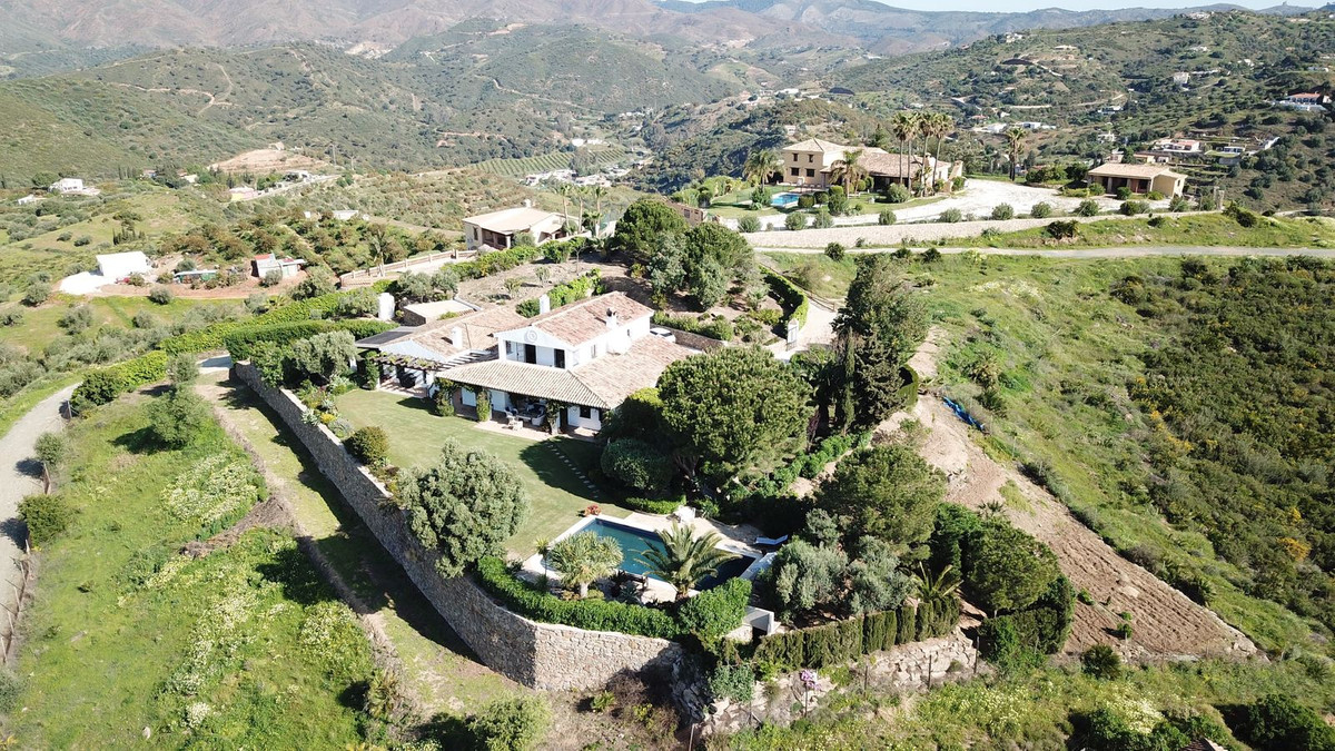 4 Bed Townhouse for sale in La Cala De Mijas Costa Del Sol, Málaga, Spain