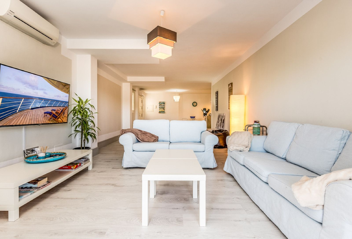 2 Bed Apartment for sale in Nueva Andalucía Costa Del Sol, Málaga, Spain