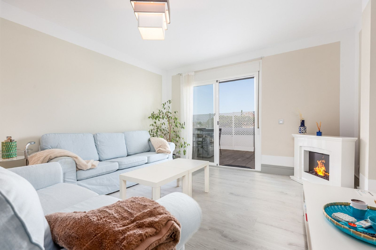 2 Bed Apartment for sale in Nueva Andalucía Costa Del Sol, Málaga, Spain